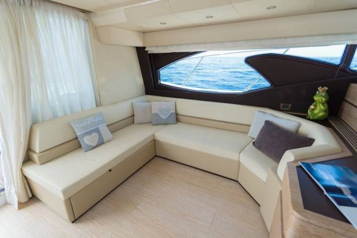 Luxury Yacht Rental in Tenerife with Azimut 60 - 199  