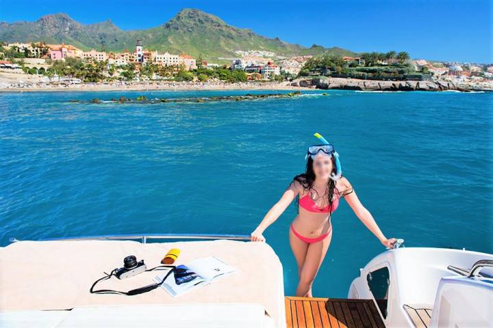 Tenerife Luxury Yacht Rental with  ASTONDOA 40 OPEN - 165  