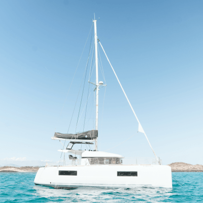 			 - Alquiler de catamarán privado en Los Gigantes con Lagoon 40