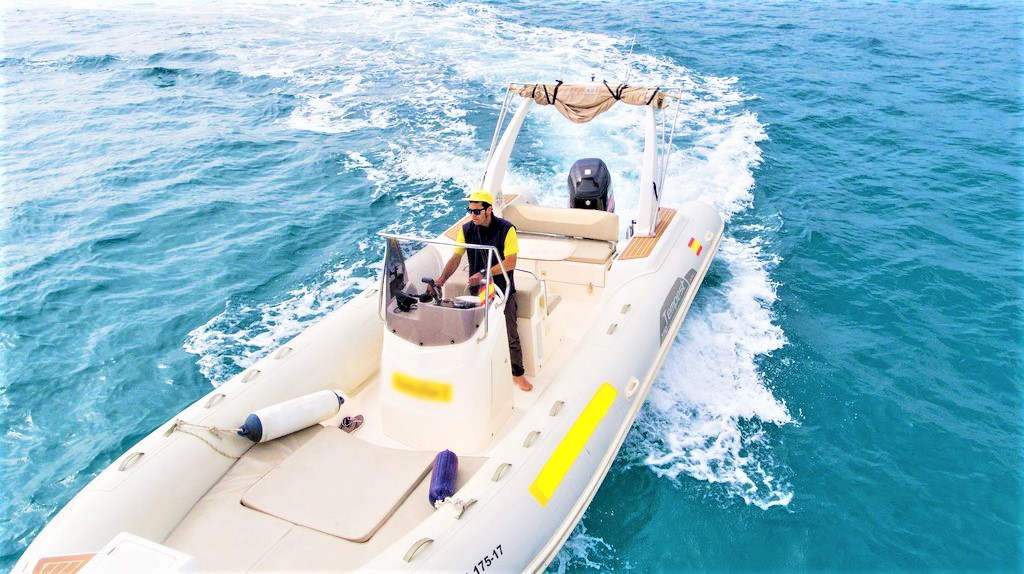 CAPELLI TEMPEST-770 - Boat Hire in Mallorca with licence wihtout skipper (2).min