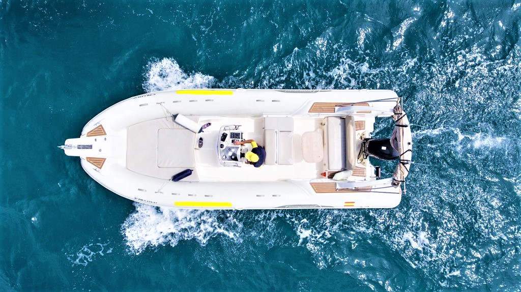 CAPELLI TEMPEST-770 - Boat Hire in Mallorca with licence wihtout skipper (3).min