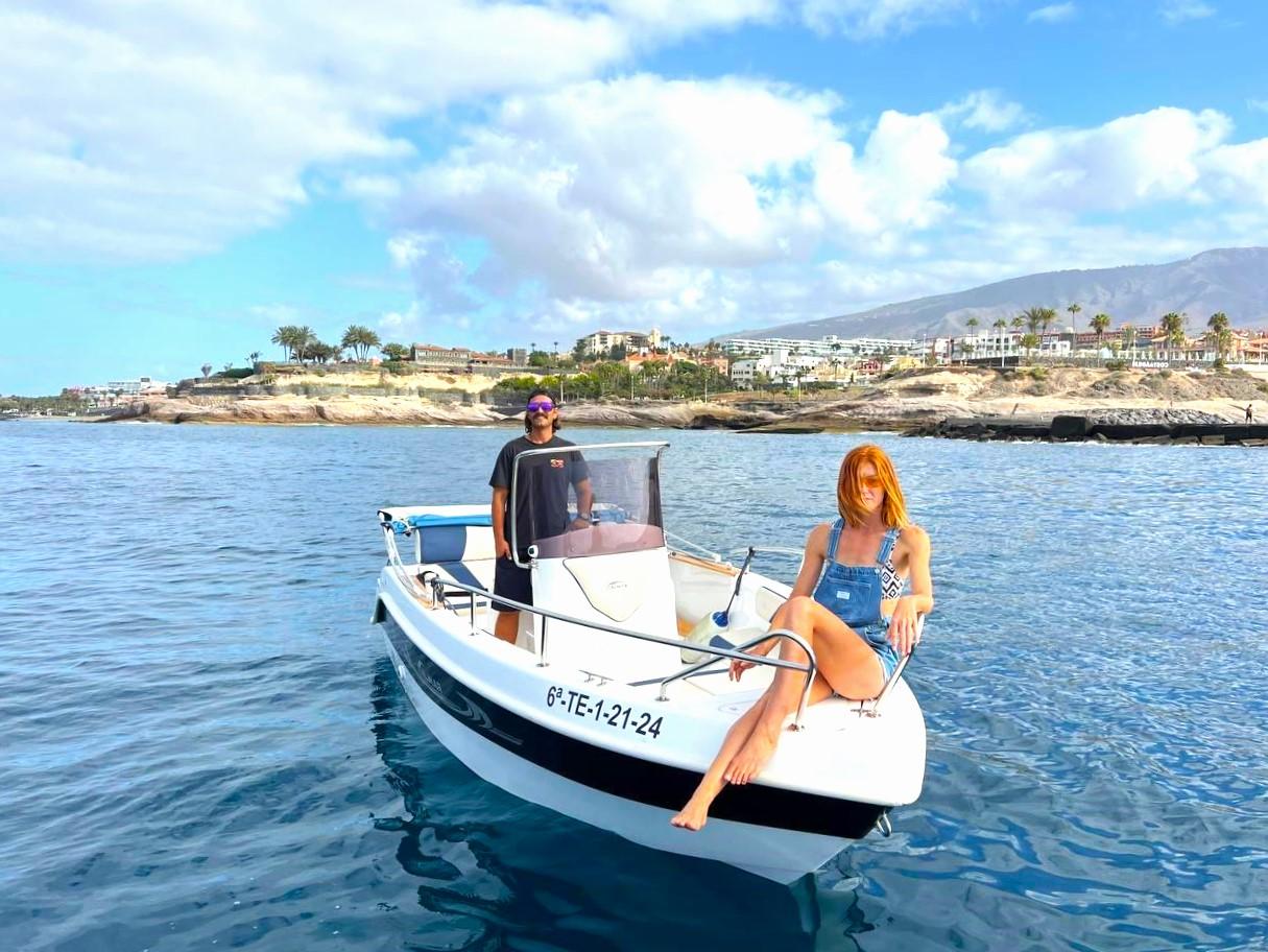 Hire a Boat without boat license. in Puerto colon - Costa Adeje (3)