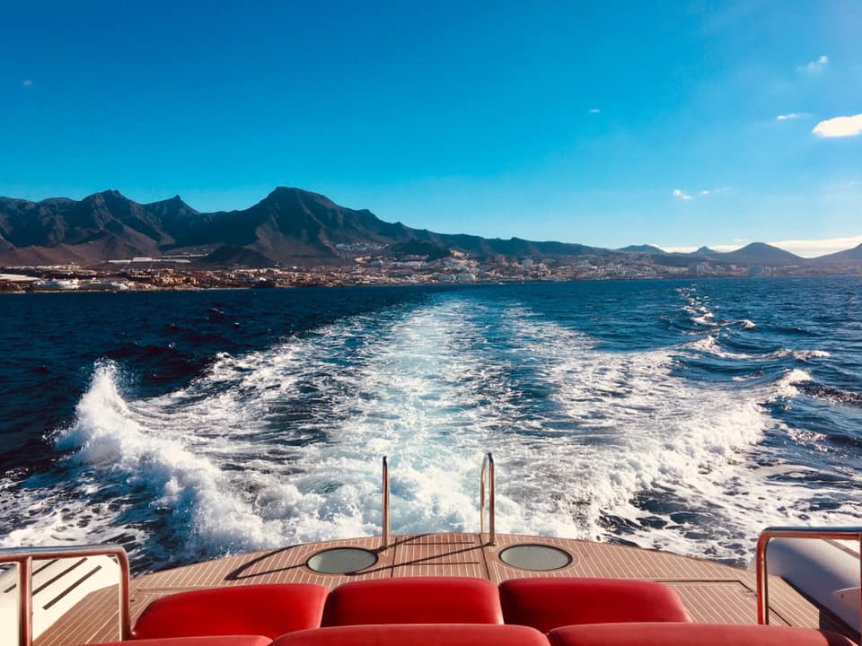 Opera 60 Luxus-Motor-Yacht-Vermietung mit Kapitän und Crew auf Teneriffa 7