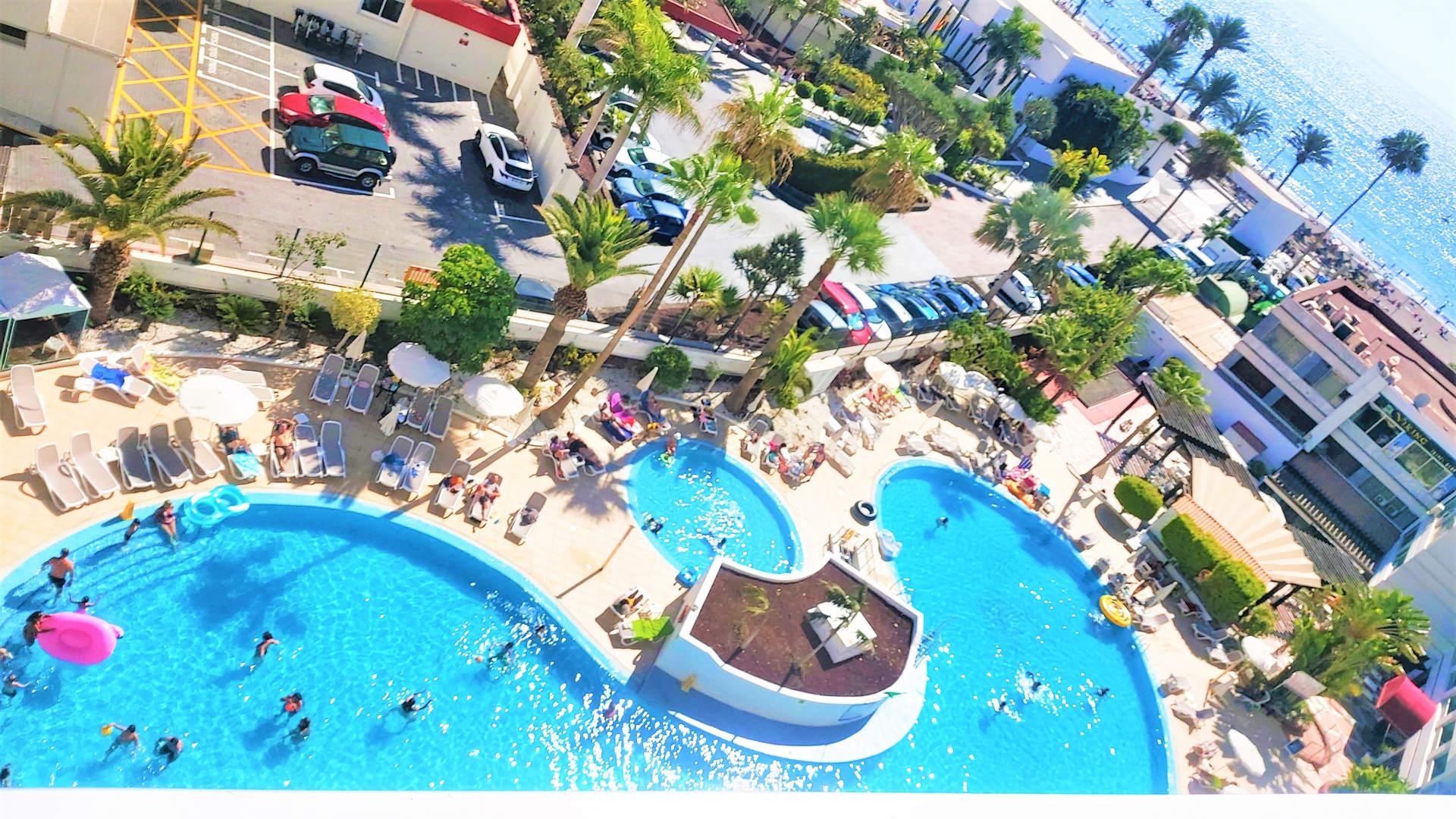 Hotel Palm Beach Pool View neben Playa de Troya