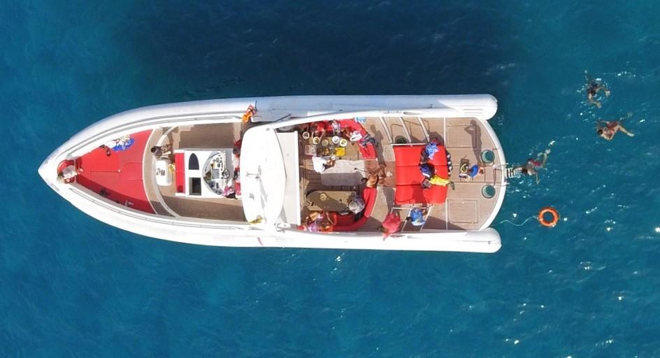 Opera 60 Luxus-Motor-Yacht-Vermietung mit Kapitän und Crew auf Teneriffa 11