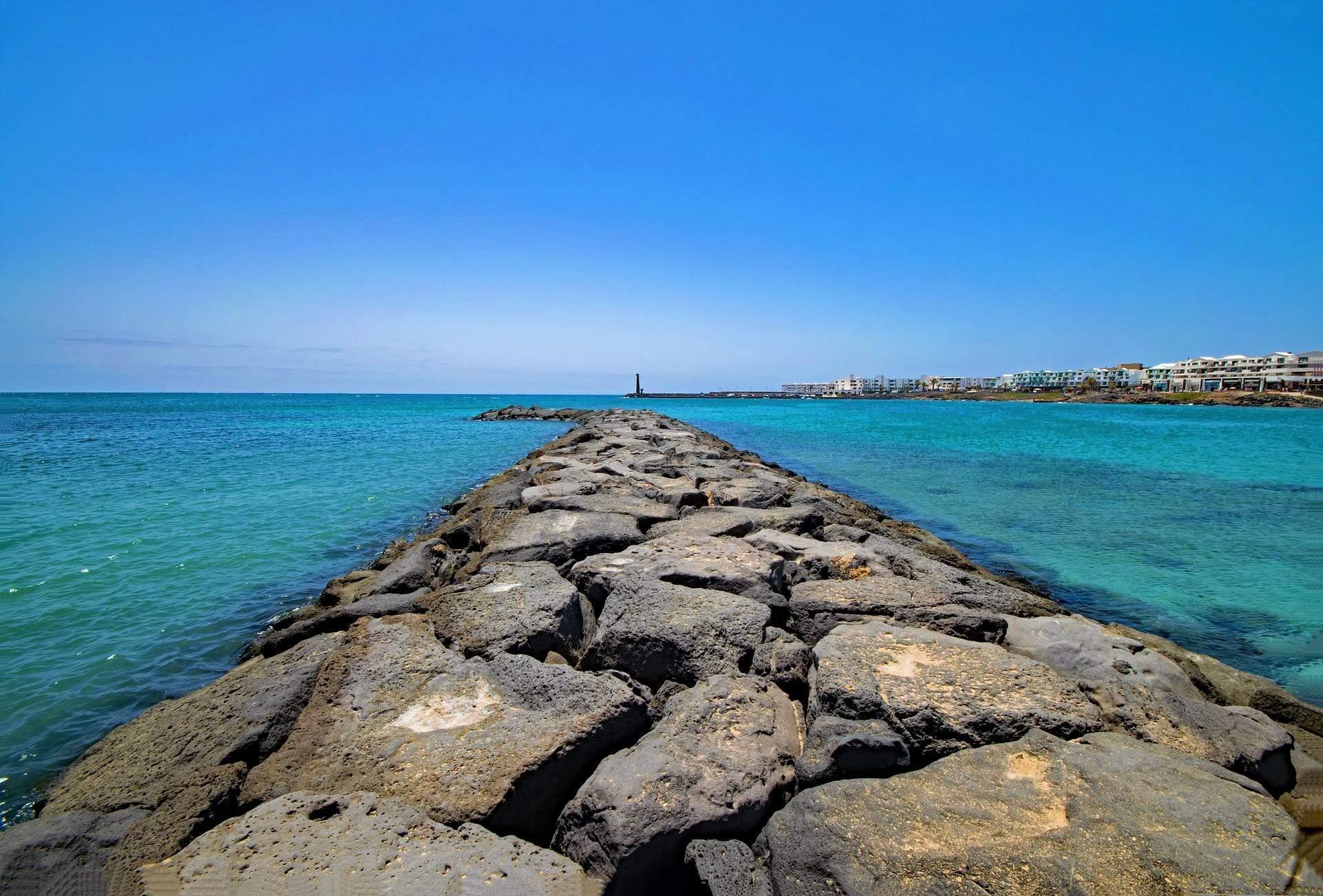 playa de las cucharas Costa Teguise -Lanzarote