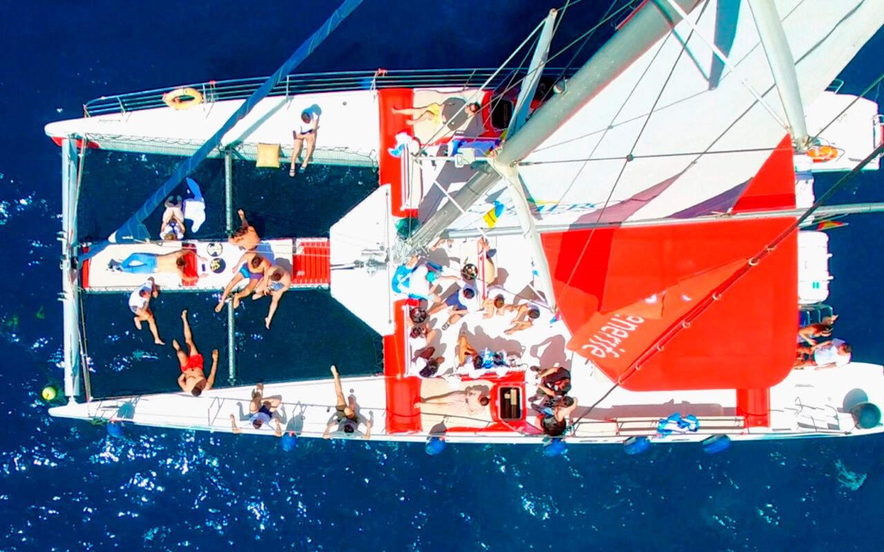 weiße Teneriffa private Katamarancharter für 50 Personen